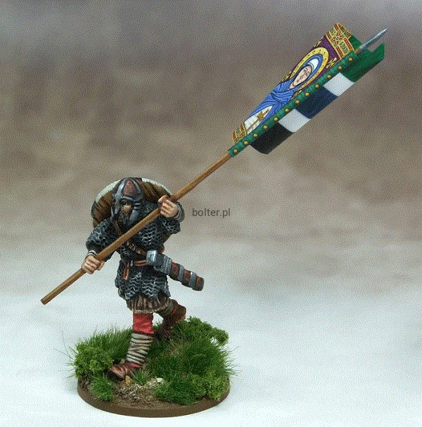 SWBB07 Anglo-Saxon War Banner Bearer (1).gif